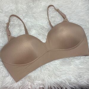 TRUE wireless bra adjustable straps neutral color women’s size 36 DD